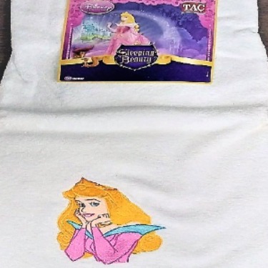 Taç Princess 70 x 130 cm Nakışlı Banyo Havlusu