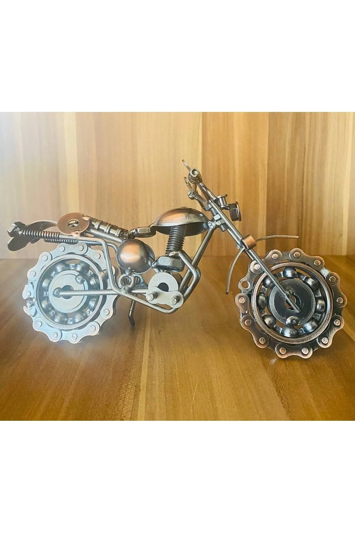MYK HEDİYE VE SANAT ATÖLYESİ Özel Tasarım MYK Metal Motor Sanatın ve Mühendisliğin Buluştuğu Benzersiz Bir Koleksiyon Parçası görsel 3