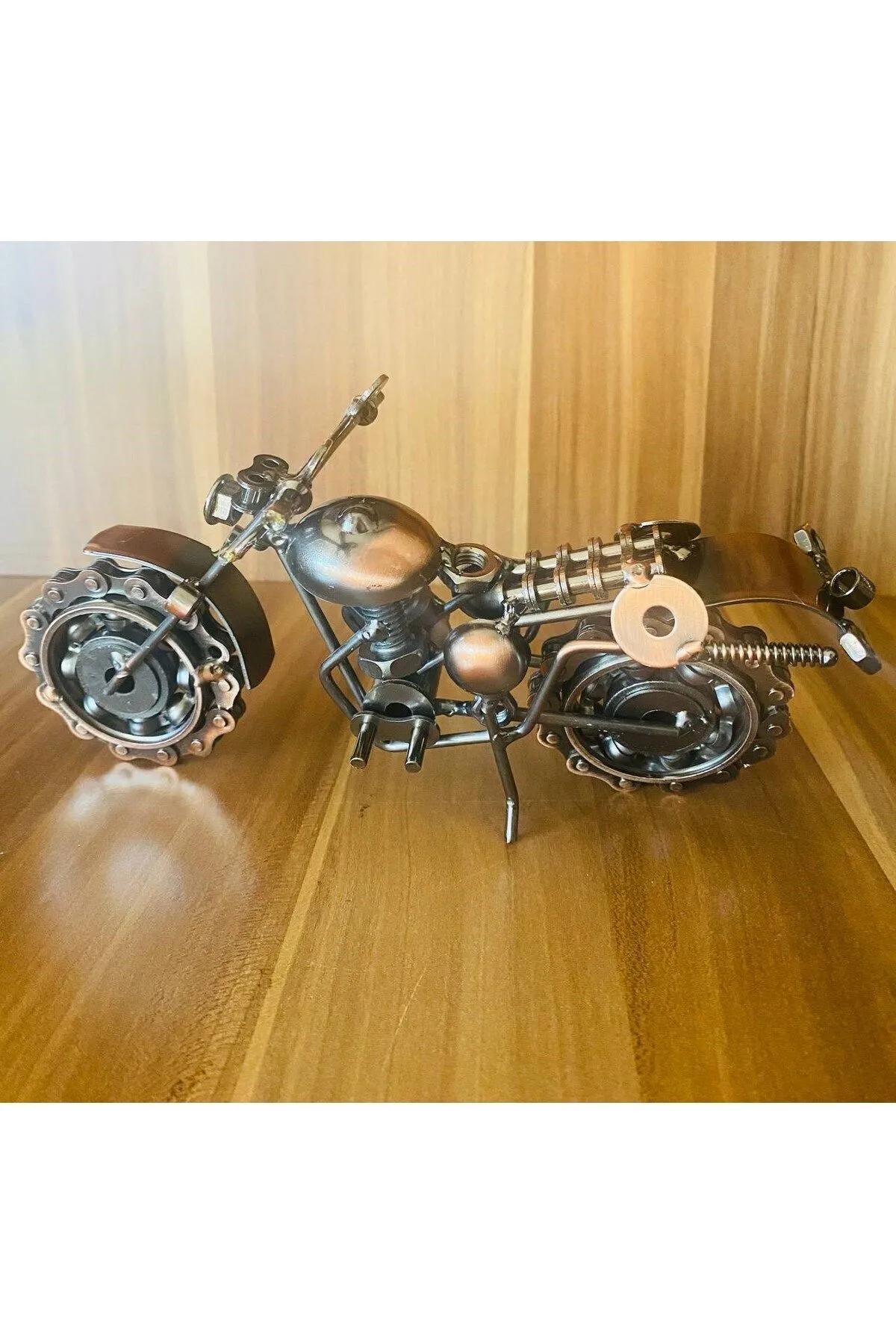 MYK HEDİYE VE SANAT ATÖLYESİ Özel Tasarım MYK Metal Motor Sanatın ve Mühendisliğin Buluştuğu Benzersiz Bir Koleksiyon Parçası görsel 5