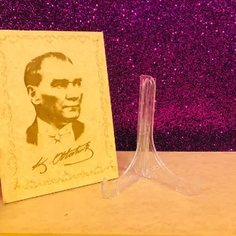 Nano Müzik Butik Şeker Atatürk Portresi , Ahşap Üzerine Lazer Kazıma. Ev , Ofis Için Masa Üstü Aparatı Ile Hediyelik görsel 7