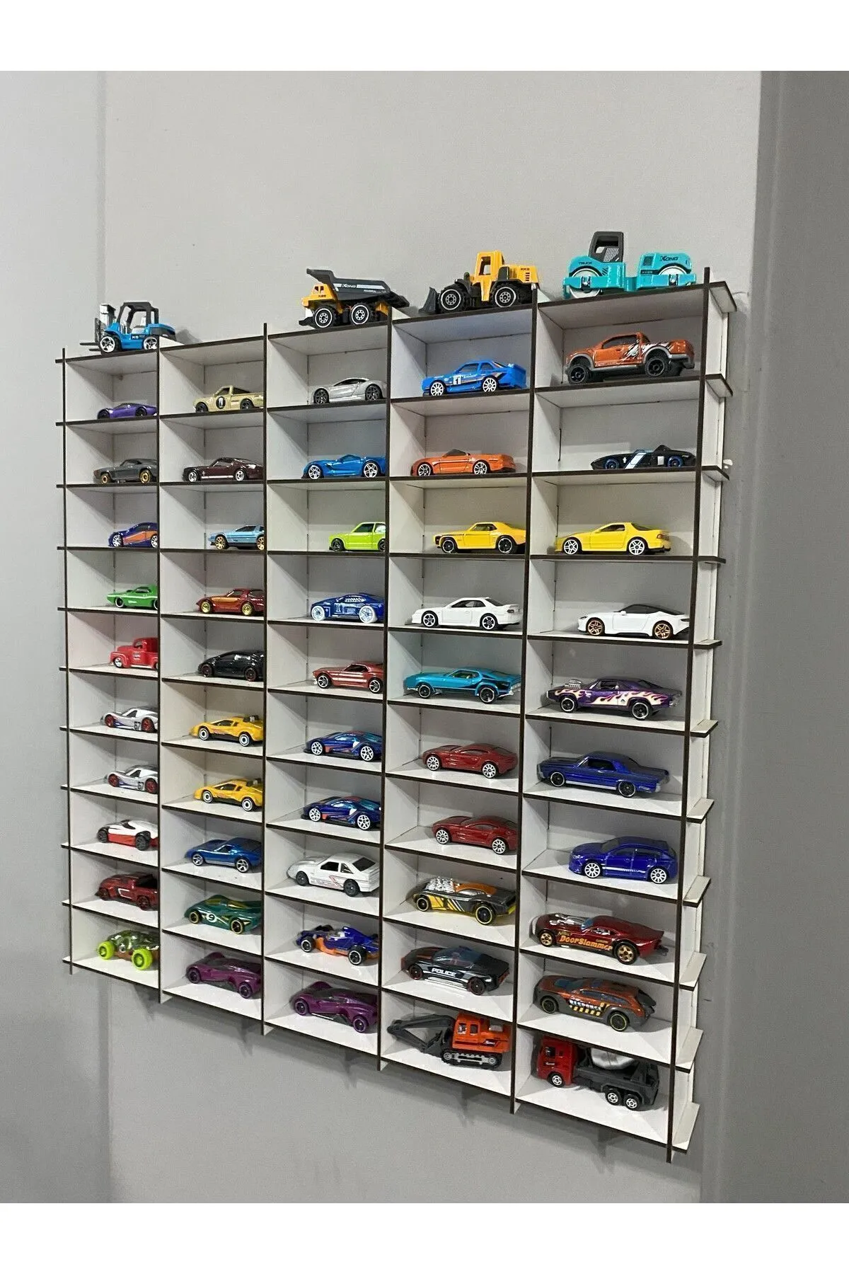 Silay Hediyelik Ahşap Araba Rafı 50'li Beyaz Renk (Hotwheels ve Matcbox Arabaları Için Uygundur)