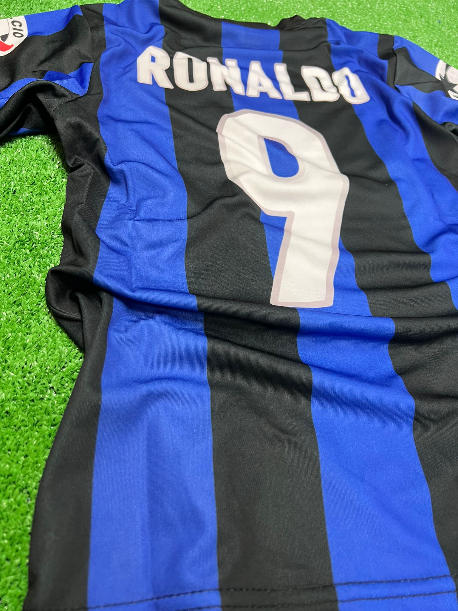 İnter Milan RONALDO NAZARİO 99 FUTBOL ÇOCUK FORMASI 4’LÜ SET(MAVİ SİYAH)