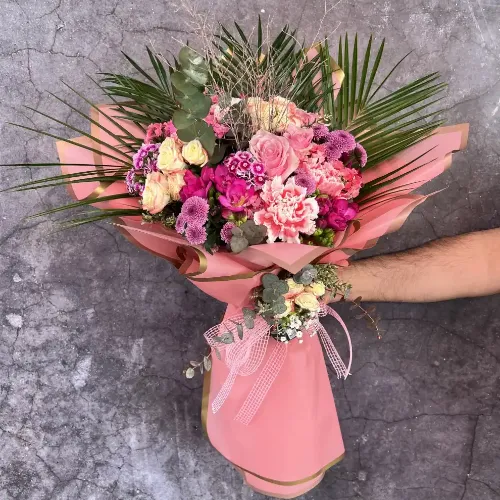 Derin Flowers Mevsim Buket Tasarım
