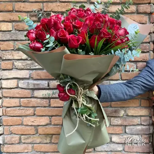 Derin Flowers 51 Güllü Dev Buket