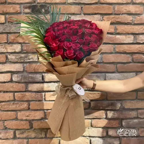 Derin Flowers 41 Gül Buketi