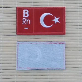 İzmir Askeri Malzeme Kırmızı Kadife Zemin Beyaz Nakış işlemeli B Rh - Kan Gruplu Arma Patch Peç