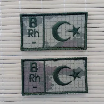 İzmir Askeri Malzeme 2 Adet Kara Kuvvetleri Eski Kamuflaj Renkli Nakış işlemeli B Rh - Kan Gruplu Arma Peç Patch