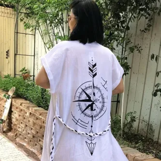 İzmir Askeri Malzeme Geleneksel Tahta Baskı Keten Dokuma Beyaz Renkli Pusula Desenli Baskılı Kısa Kollu Plaj Elbisesi Gömlek