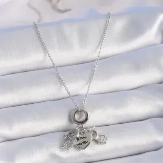 BUTİK AYVİTRİN 316L Çelik Gümüş Renk Zirkon Taş Detay Çocuk Figür Charm Model Kadın Kolye